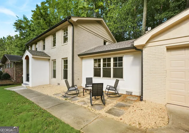 Photo 3 of Single family home for sale at 2433 Helmsdale Dr Ne, Atlanta, GA 30345 | MLS# 10840155 | Listing updated on 2026-10-02
