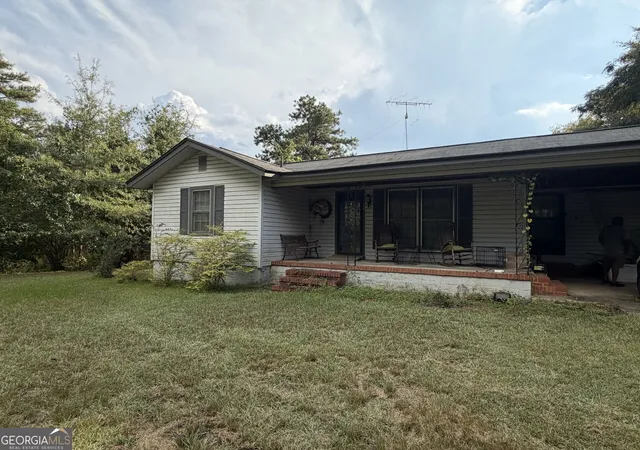 Single family home for sale at 401 Sparta Hwy NE, Milledgeville, GA 31061 | MLS# 10853618