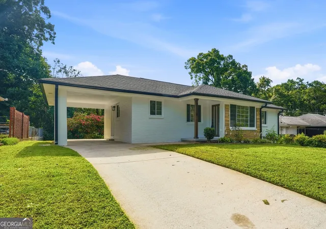 Photo 2 of Single family home for sale at 2118 Glendale Dr, Decatur, GA 30032 | MLS# 10853353 | Listing updated on 2026-10-09