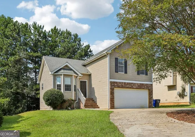 Photo 1 of Single family home for sale at 4031 Robin Cir, Atlanta, GA 30349 | MLS# 10851327 | Listing updated on 2026-10-07