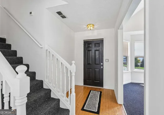 Photo 2 of Single family home for sale at 4031 Robin Cir, Atlanta, GA 30349 | MLS# 10851327 | Listing updated on 2026-10-07