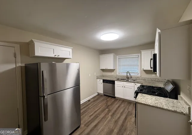 Photo 3 of Single family home for sale at 2431 Ivydale Dr SW, Atlanta, GA 30311 | MLS# 10774351 | Listing updated on 2026-10-03