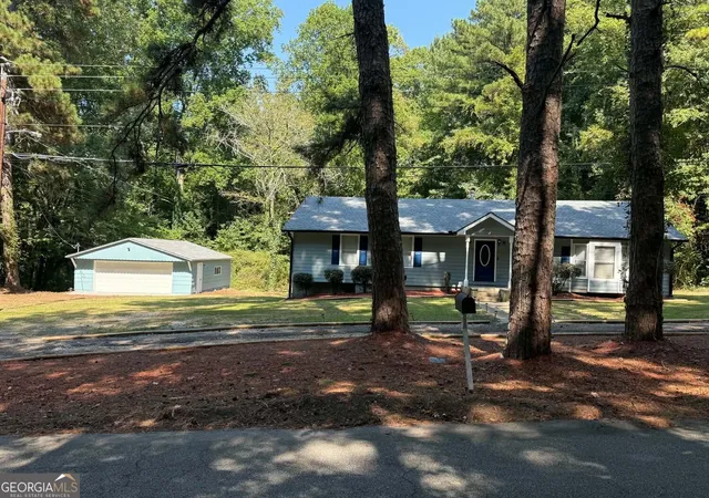Photo 3 of Single family home for sale at 200 Gordon Cir Sw, Mableton, GA 30126 | MLS# 10850552 | Listing updated on 2026-10-05