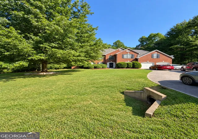 Photo 2 of Single family home for sale at 804 Pownal Ln, Hampton, GA 30228 | MLS# 10849560 | Listing updated on 2026-10-06