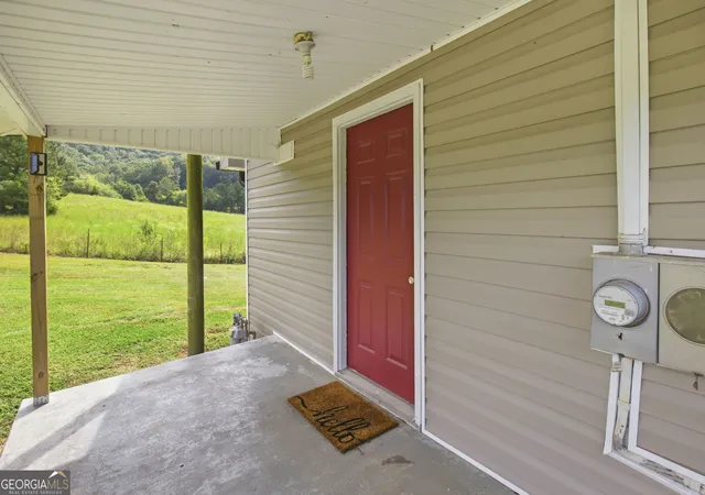 Photo 4 of Single family home for sale at 550 Burton Rd, Trion, GA 30753 | MLS# 10853263 | Listing updated on 2026-10-09