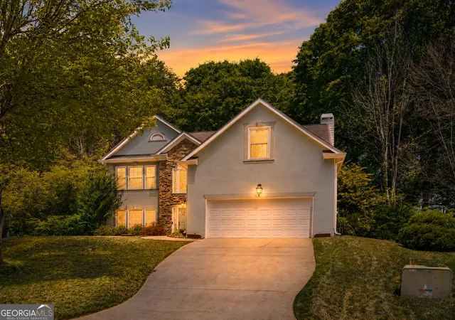 Photo 1 of Single family home for sale at 15 Briarleigh Way, Newnan, GA 30265 | MLS# 10838664 | Listing updated on 2026-09-10