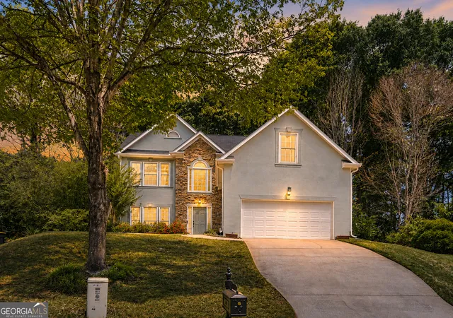 Photo 2 of Single family home for sale at 15 Briarleigh Way, Newnan, GA 30265 | MLS# 10838664 | Listing updated on 2026-09-10