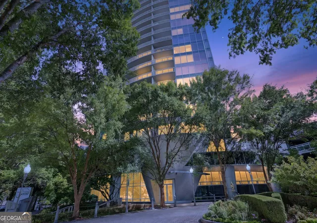 Photo 2 of Condo for sale at 3338 Peachtree Rd Ne #APT 601, Atlanta, GA 30326 | MLS# 10843652 | Listing updated on 2026-09-10