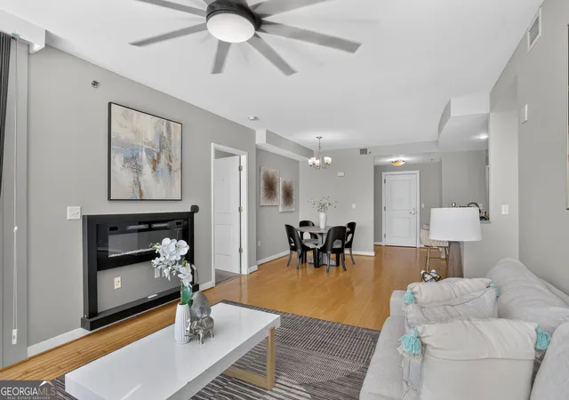 Photo 3 of Condo for sale at 3338 Peachtree Rd NE #APT 601, Atlanta, GA 30326 | MLS# 10843652 | Listing updated on 2026-09-10