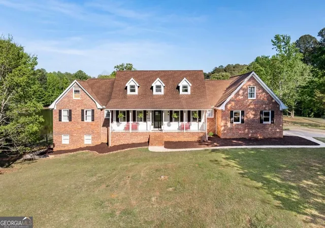 Photo 1 of Single family home for sale at 136 Hidden Lake Dr, Hull, GA 30646 | MLS# 10839406 | Listing updated on 2026-09-04