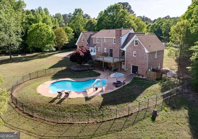 Photo 2 of Single family home for sale at 136 Hidden Lake Dr, Hull, GA 30646 | MLS# 10839406 | Listing updated on 2026-09-04