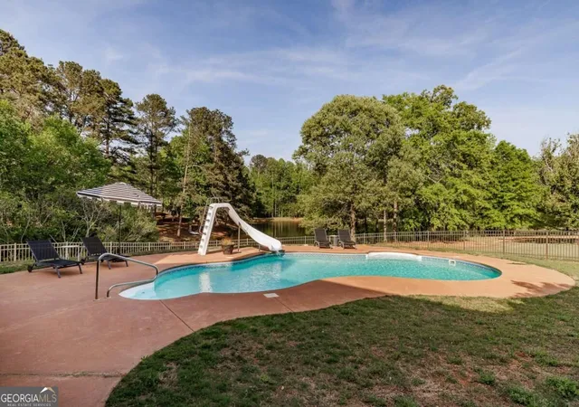 Photo 3 of Single family home for sale at 136 Hidden Lake Dr, Hull, GA 30646 | MLS# 10839406 | Listing updated on 2026-09-24