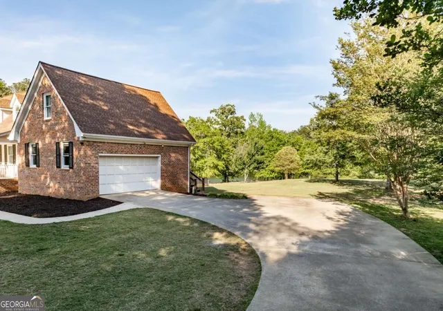 Photo 56 of Single family home for sale at 136 Hidden Lake Dr, Hull, GA 30646 | MLS# 10839406 | Listing updated on 2026-09-04