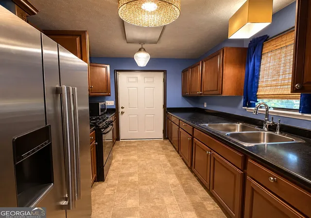 Photo 3 of Single family home for sale at 2187 Polar Rock Ter Sw, Atlanta, GA 30315 | MLS# 10827745 | Listing updated on 2026-10-10