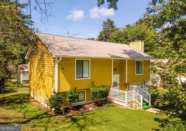 Photo 2 of Single family home for sale at 728 Mountain Village Dr, Stone Mountain, GA 30083 | MLS# 10853537 | Listing updated on 2026-10-09
