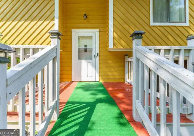 Photo 3 of Single family home for sale at 728 Mountain Village Dr, Stone Mountain, GA 30083 | MLS# 10853537 | Listing updated on 2026-10-09