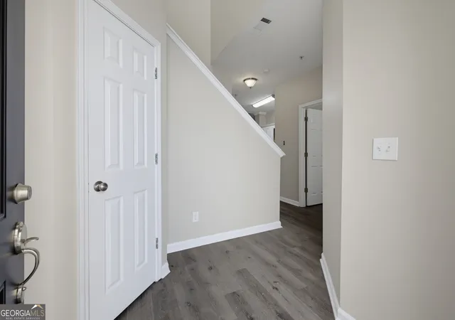 Photo 4 of Townhouse for sale at 7076 Biltmore Tr, Lithonia, GA 30058 | MLS# 10839789 | Listing updated on 2026-09-20