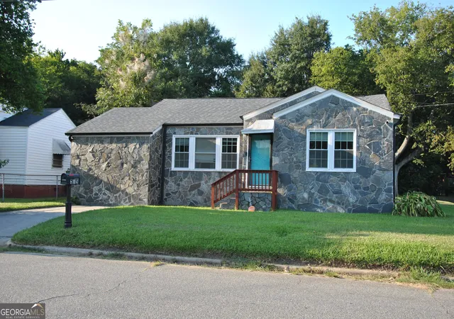 Photo 1 of Single family home for sale at 579 Lynmore Ave, Macon, GA 31206 | MLS# 10841380 | Listing updated on 2026-09-21