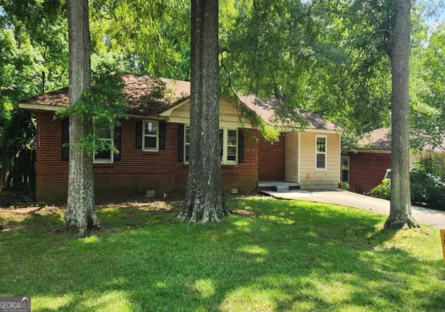 Photo 3 of Single family home for sale at 115 Burnside St, Jonesboro, GA 30236 | MLS# 10841606 | Listing updated on 2026-09-08