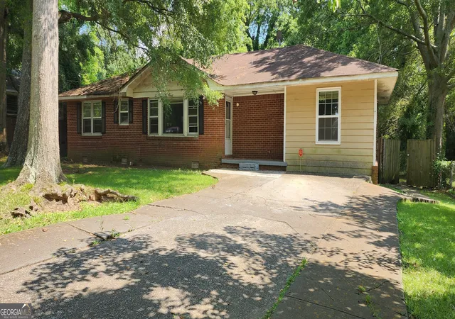 Photo 4 of Single family home for sale at 115 Burnside St, Jonesboro, GA 30236 | MLS# 10841606 | Listing updated on 2026-09-22