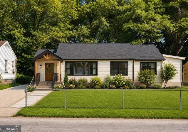 Photo 2 of Single family home for sale at 2164 Browns Ml Rd Se, Atlanta, GA 30315 | MLS# 10841247 | Listing updated on 2026-09-08