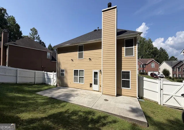 Photo 4 of Single family home for sale at 330 Oxnard Cir SW, Atlanta, GA 30331 | MLS# 10841276 | Listing updated on 2026-10-11