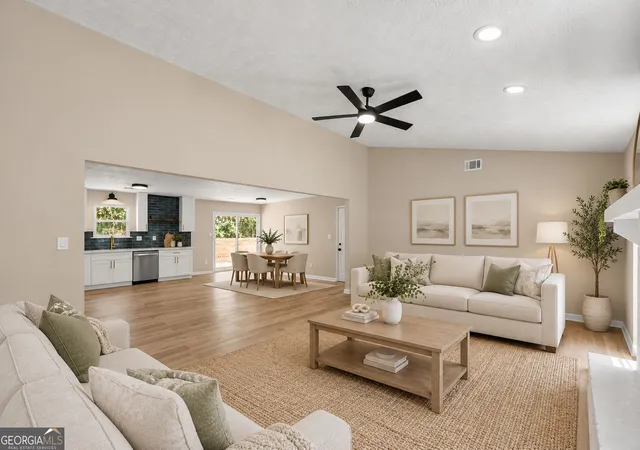 Photo 4 of Single family home for sale at 612 Towngate Blvd, Jonesboro, GA 30238 | MLS# 10840860 | Listing updated on 2026-09-19