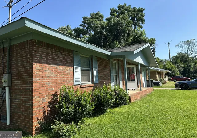 Photo 2 of Single family home for sale at 341 Mike St, Warner Robins, GA 31088 | MLS# 10852352 | Listing updated on 2026-09-24