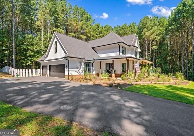 Photo 4 of Single family home for sale at 620 Foxpaw Leaf Ln, Ellijay, GA 30536 | MLS# 10842466 | Listing updated on 2026-10-23