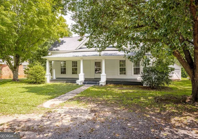 Photo 2 of Single family home for sale at 182 Dallas St, Lincolnton, GA 30817 | MLS# 10852788 | Listing updated on 2026-10-10