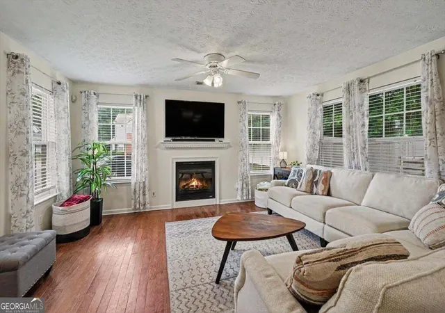 Photo 2 of Single family home for sale at 321 Windcroft, Acworth, GA 30101 | MLS# 10843367 | Listing updated on 2026-09-15