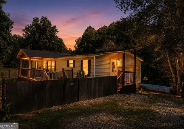 Photo 2 of Sale Pending at 112 Center Grv Dr, Cleveland, GA 30528 | MLS# 10838861 | Listing updated on 2026-09-21