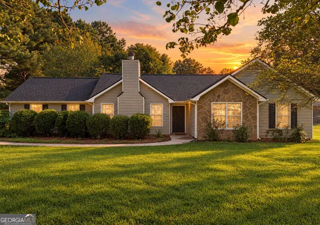 Photo 1 of Single family home for sale at 111 Cranford Ml Dr, Newnan, GA 30265 | MLS# 10847942 | Listing updated on 2026-10-08