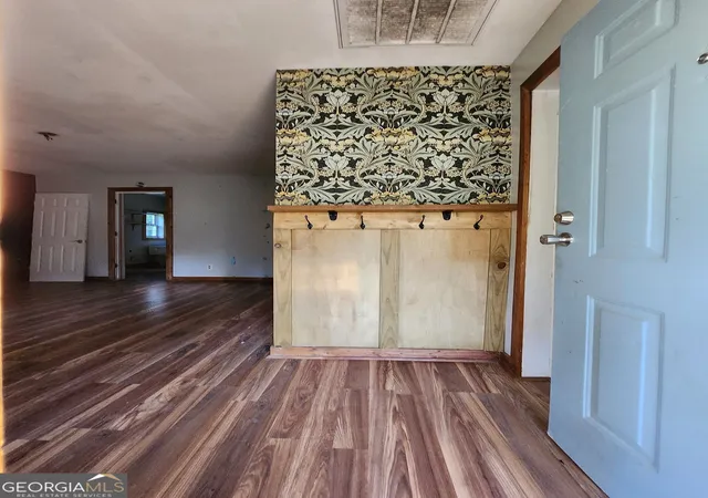 Photo 4 of Sale Pending at 124 Five Points Rd, Gray, GA 31032 | MLS# 10843019 | Listing updated on 2026-09-12