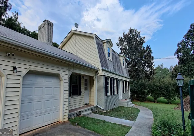 Photo 2 of Single family home for sale at 236 Smithstone Path, Fayetteville, GA 30214 | MLS# 10728235 | Listing updated on 2026-09-05