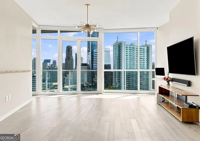Photo 3 of Condo for sale at 3325 Piedmont Rd Ne #1910, Atlanta, GA 30305 | MLS# 10817333 | Listing updated on 2026-09-29
