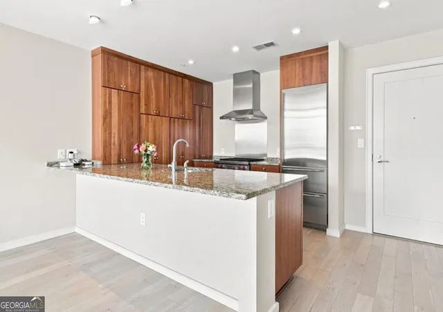 Photo 4 of Condo for sale at 3325 Piedmont Rd NE #1910, Atlanta, GA 30305 | MLS# 10817333 | Listing updated on 2026-10-27