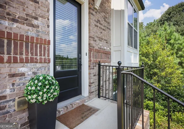Photo 2 of Townhouse for sale at 1016 Township Sq, Alpharetta, GA 30022 | MLS# 10852037 | Listing updated on 2026-10-08