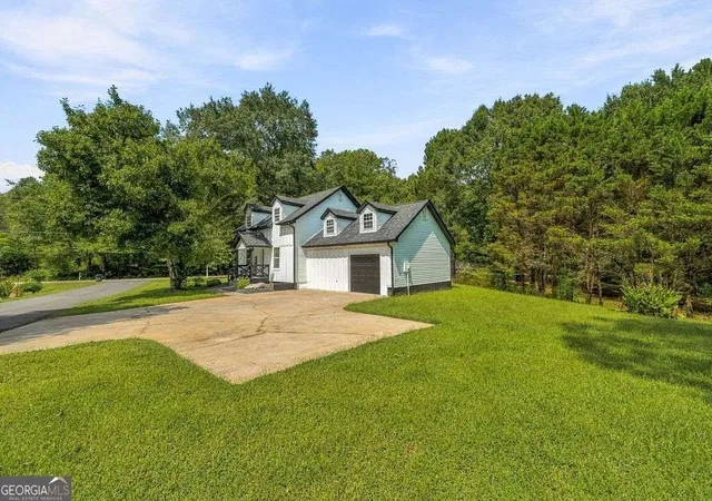 Photo 3 of Single family home for sale at 6488 Nebo Rd, Hiram, GA 30141 | MLS# 10853591 | Listing updated on 2026-10-09