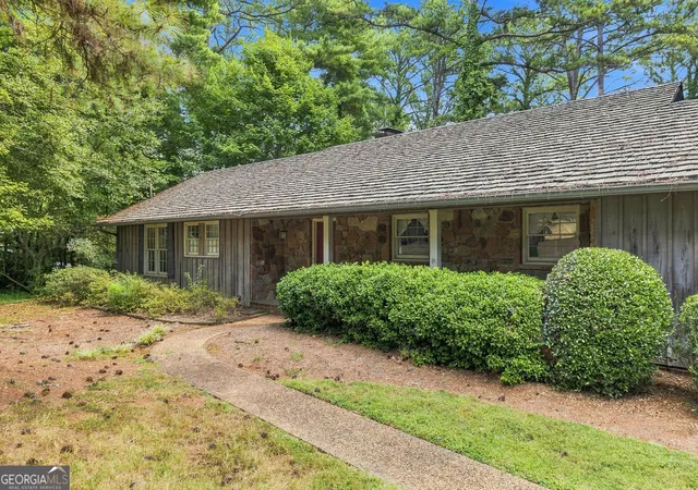 Photo 4 of Single family home for sale at 23 Saddle Mountain Rd SE, Rome, GA 30161 | MLS# 10839262 | Listing updated on 2026-09-12