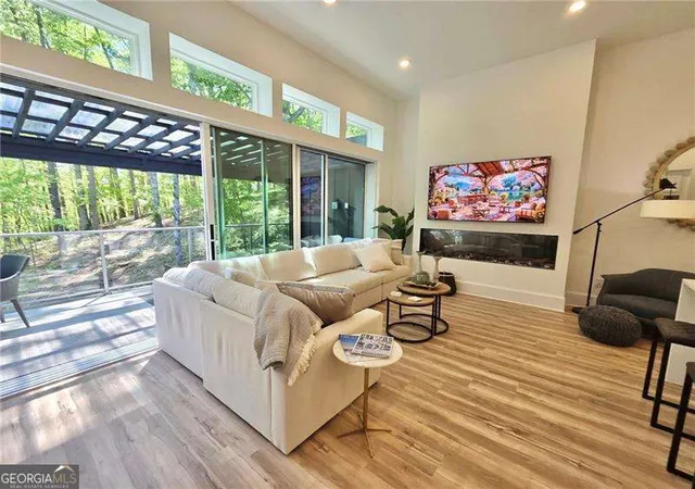 Photo 3 of Townhouse for sale at 104 Waterview Ct, Waleska, GA 30183 | MLS# 10800254 | Listing updated on 2026-09-17