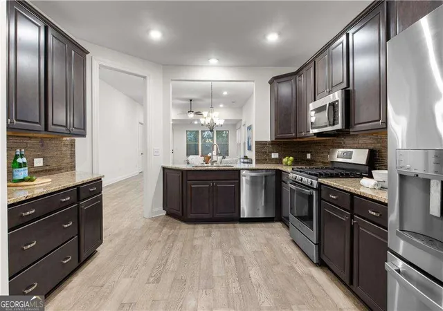 Photo 3 of Single family home for sale at 321 Cottonwood Cir, Peachtree City, GA 30269 | MLS# 10841652 | Listing updated on 2026-10-22