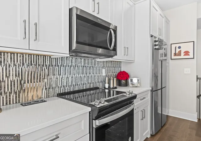 Listing Photo 1 - Condo for sale in building located at 1350 May Ave SE, Atlanta, GA 30316 - Unit #14