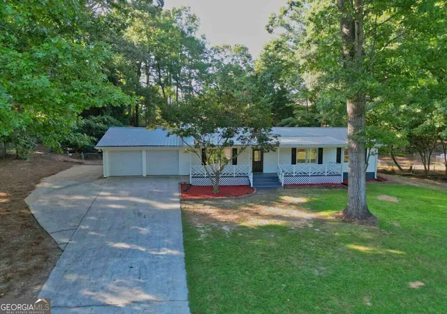 Photo 1 of Single family home for sale at 402 Trotters Ridge, Lawrenceville, GA 30043 | MLS# 10837678 | Listing updated on 2026-09-19