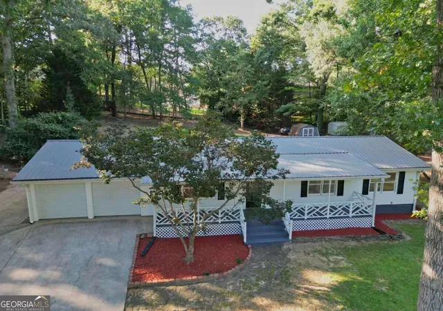 Photo 3 of Single family home for sale at 402 Trotters Ridge, Lawrenceville, GA 30043 | MLS# 10837678 | Listing updated on 2026-09-19