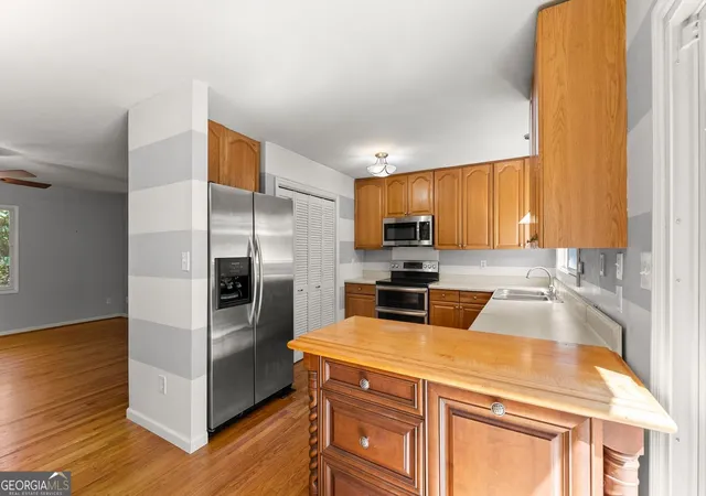 Photo 2 of Single family home for sale at 1725 Gordon Rd, Cumming, GA 30040 | MLS# 10836689 | Listing updated on 2026-09-14