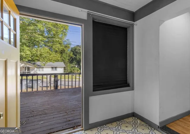Photo 3 of Single family home for sale at 484 Lake Dr, Atlanta, GA 30354 | MLS# 10878267 | Listing updated on 2026-10-27