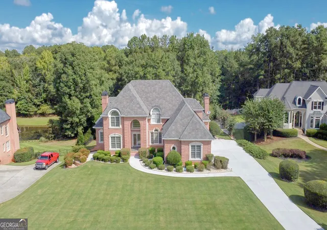 Photo 3 of Mansion for sale at 117 Congressional Ct, Mcdonough, GA 30253 | MLS# 10850264 | Listing updated on 2026-10-05