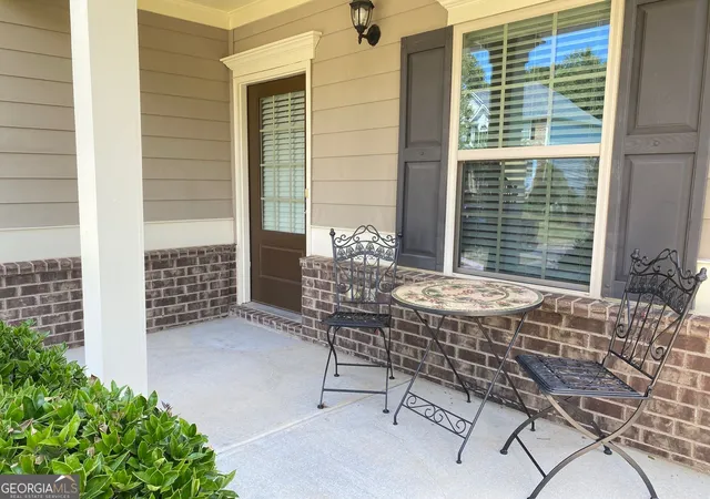 Photo 2 of Single family home for sale at 5910 N Crescent Landing Dr, Cumming, GA 30028 | MLS# 10835059 | Listing updated on 2026-09-09