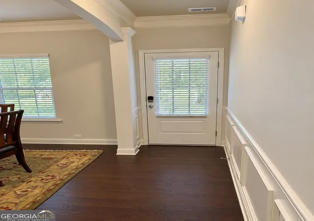 Photo 4 of Single family home for sale at 5910 N Crescent Landing Dr, Cumming, GA 30028 | MLS# 10835059 | Listing updated on 2026-09-09